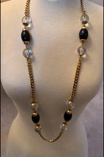 Load image into Gallery viewer, Vintage Gold Tone Necklace
