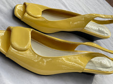 Load image into Gallery viewer, Vintage Shoes
