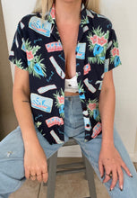 Load image into Gallery viewer, Vintage Floral-Summer Button Down
