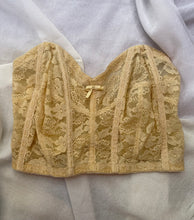 Load image into Gallery viewer, Vintage Lingerie Bustier Size 44DD
