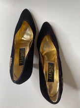 Load image into Gallery viewer, Vintage Kittens Heels
