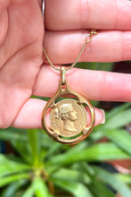 Load image into Gallery viewer, Vintage Gold tone Necklace
