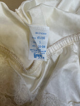 Load image into Gallery viewer, Vintage Lingerie Set
