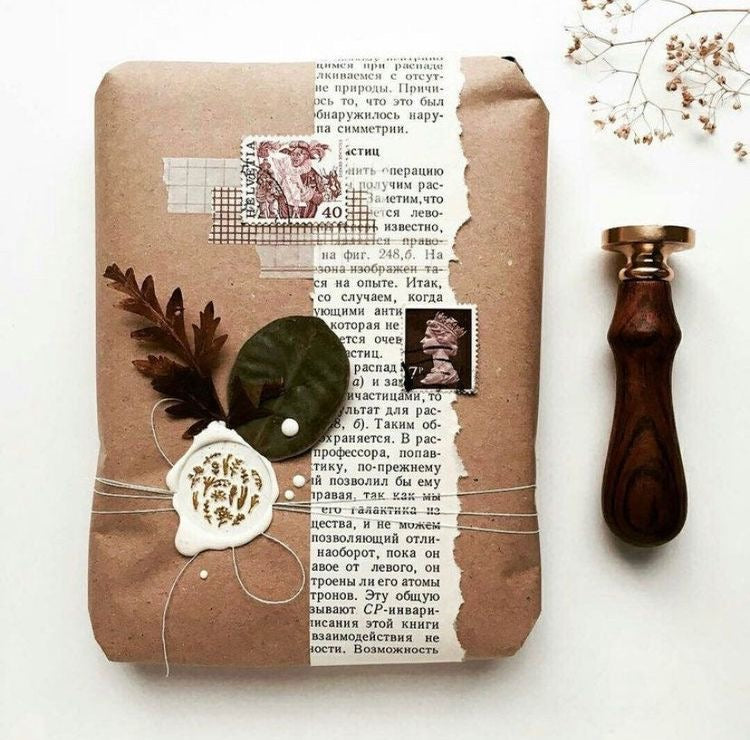 Small Vintage Mystery Box for “Ellos”