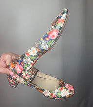 Load image into Gallery viewer, Vintage Mid Heels

