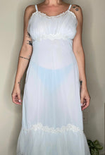Load image into Gallery viewer, Beautiful Vintage Nightgown Lingerie

