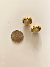 Load image into Gallery viewer, Vintage Earrings
