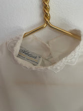 Load image into Gallery viewer, Vintage White Blouse
