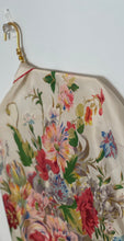 Load image into Gallery viewer, Vintage Floral Scarf
