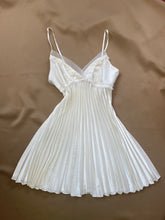 Load image into Gallery viewer, Vintage Lingerie Slip
