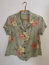 Load image into Gallery viewer, Vintage Floral Blouse

