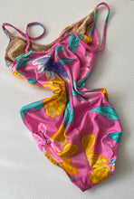 Load image into Gallery viewer, Vintage 80’s Swimsuit
