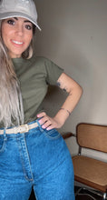 Load image into Gallery viewer, Vintage High Waisted Mom Jeans
