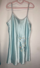 Load image into Gallery viewer, Vintage Lingerie Slip
