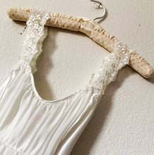 Load image into Gallery viewer, More than Perfect Oscar de La Renta Vintage Nightgown
