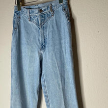 Load image into Gallery viewer, Vintage High Waist Jeans
