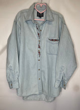 Load image into Gallery viewer, Vintage Embroidery Denim Jacket
