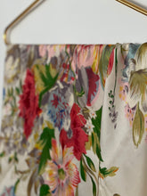 Load image into Gallery viewer, Vintage Floral Scarf
