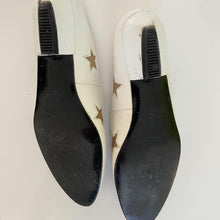 Load image into Gallery viewer, Vintage Van Eli Flats
