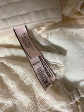 Load image into Gallery viewer, Beautiful Bralette
