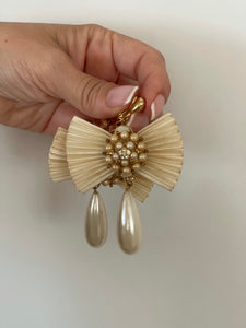 Traveling into Pearls Vintage Earrings