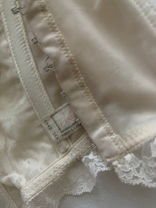 Vintage Lace Details Bustier