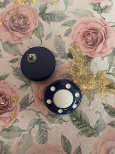 Vintage Dots Earring