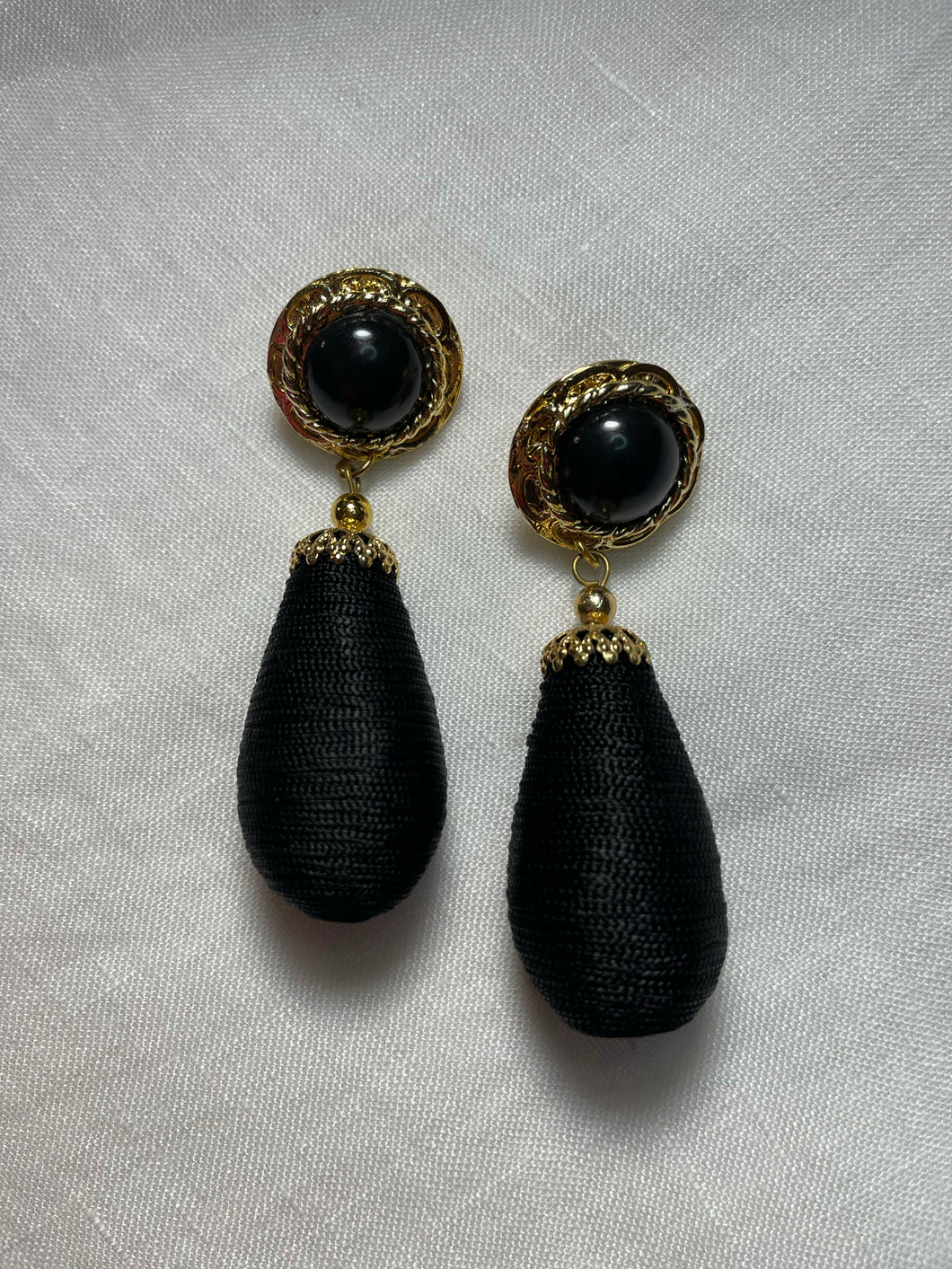 Vintage Black and Gold Tone Earrings