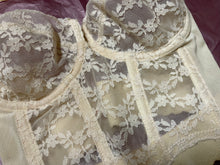 Load image into Gallery viewer, Vintage Floral Bustier
