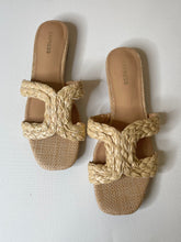 Load image into Gallery viewer, PreLoved Bohemian Express Sandals
