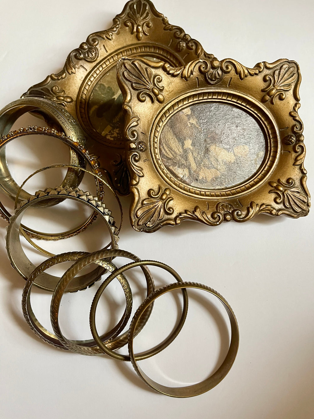 Set of 8 Vintage Brassy Gold Tone Bracelets.