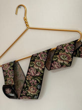 Load image into Gallery viewer, Vintage 80’s Belt
