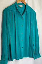 Load image into Gallery viewer, Vintage Button Up Blouse
