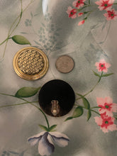 Load image into Gallery viewer, Vintage Clip On Earrings
