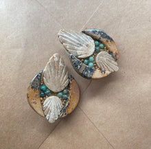 Load image into Gallery viewer, Vintage ClipOn Earrings
