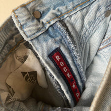 Load image into Gallery viewer, Vintage High Waist Jeans

