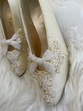 Load image into Gallery viewer, Victorian Vintage Shoes
