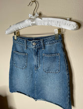 Load image into Gallery viewer, PreLoved High Rise Skirt
