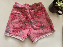 Load image into Gallery viewer, Vintage BDG Floral Shorts
