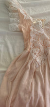 Load image into Gallery viewer, Encaje al Natural Vintage Nightgown
