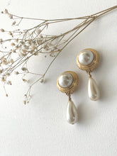 Load image into Gallery viewer, Vintage Gold Faux Pearl Drop Dangle Earrings
