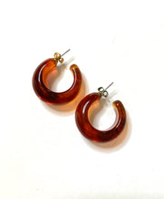 Load image into Gallery viewer, Mid Century Bakelite Root Beer Swirl Hoops
