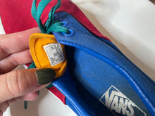 Load image into Gallery viewer, PreLoved kids VANS Size 3
