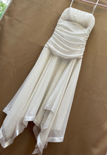 Load image into Gallery viewer, Vintage 90’s Dress
