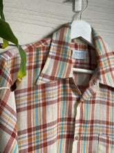 Load image into Gallery viewer, Vintage 60s/70s Men&#39;s Darwin Button Down Blouse
