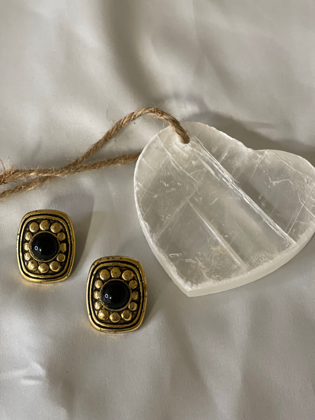 Vintage Clip On Earrings