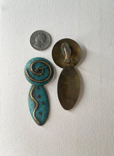 Load image into Gallery viewer, Vintage Earrings
