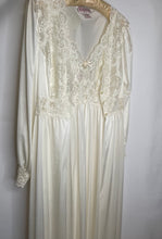 Load image into Gallery viewer, Vintage Nightgown and Robe Set
