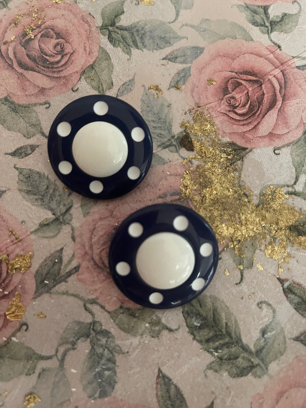 Vintage Dots Earring