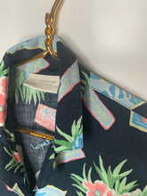 Load image into Gallery viewer, Vintage Floral-Summer Button Down
